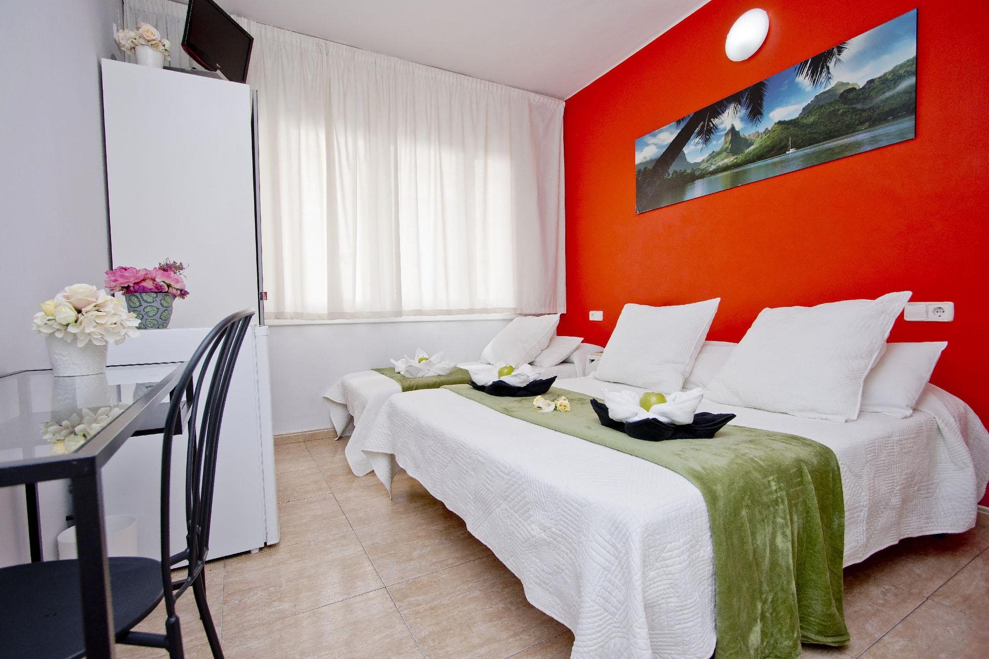 Guest house North 2*